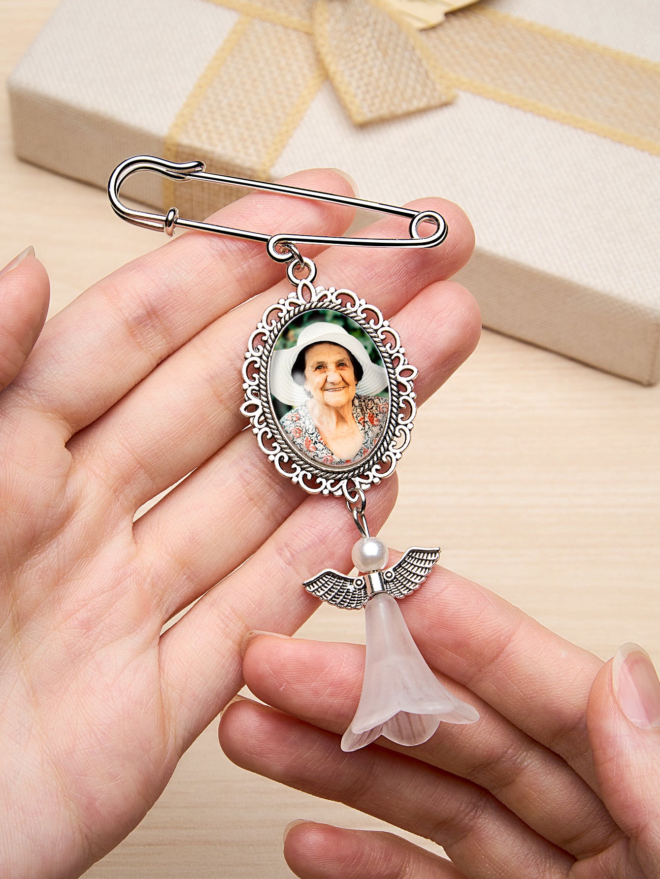 Personalised Angel Wings Pin Brooch Wedding Bouquet Photo Charm Wedding Memorial Gift for Bride